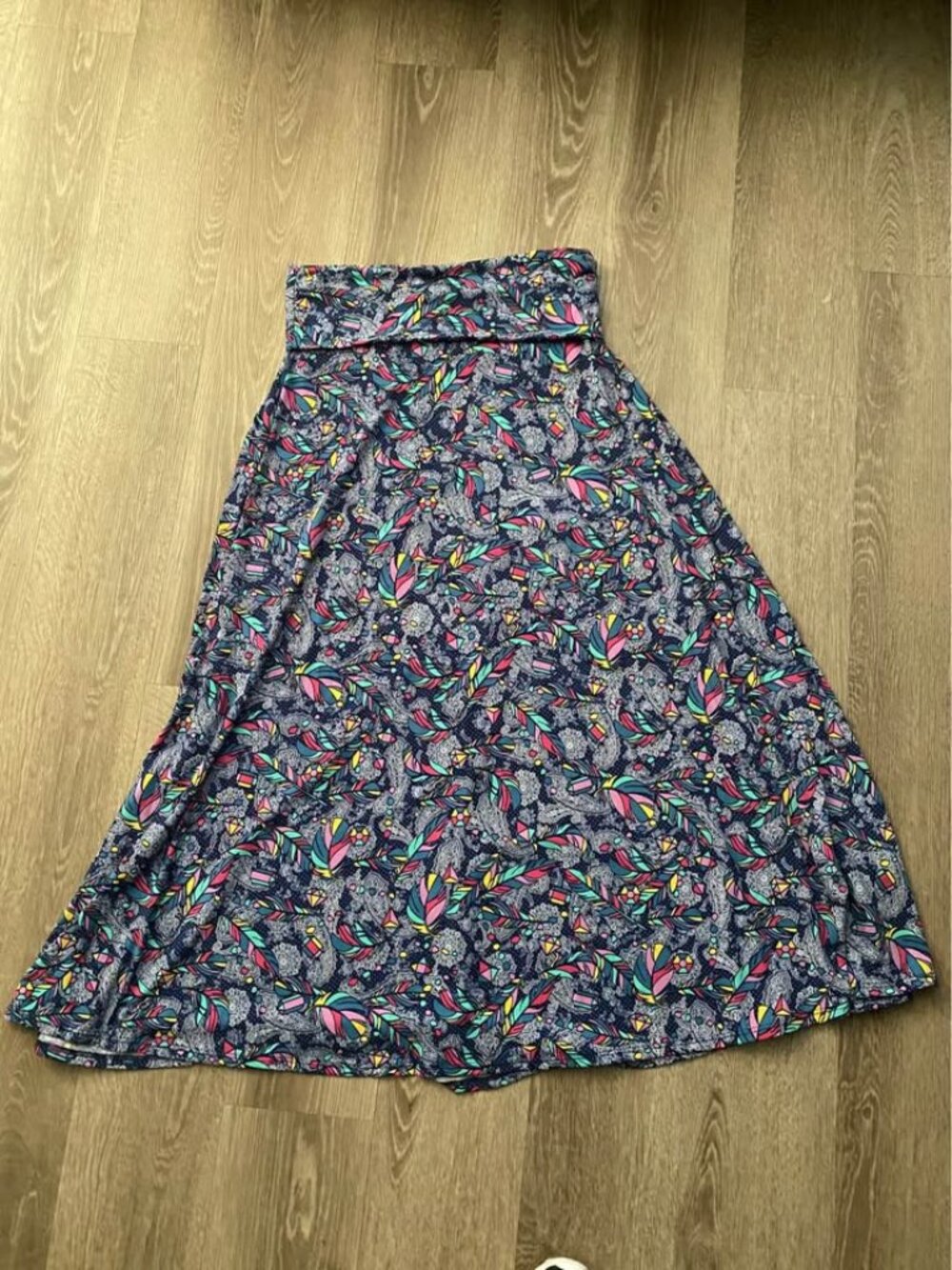 LuLaRoe Maxi Skirt – Size Small | Abstract Feather Print